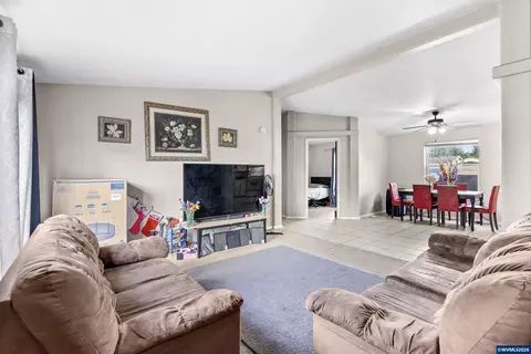 930 Mahan Lp Lp, Gervais, OR 97026 photo 4