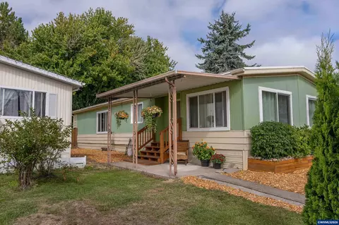 300 SE Goodnight Ave #7, Corvallis, OR 97333