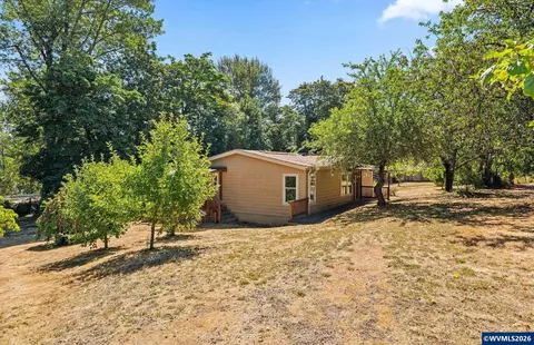 136 E Hillcrest Dr, Eugene, OR 97404