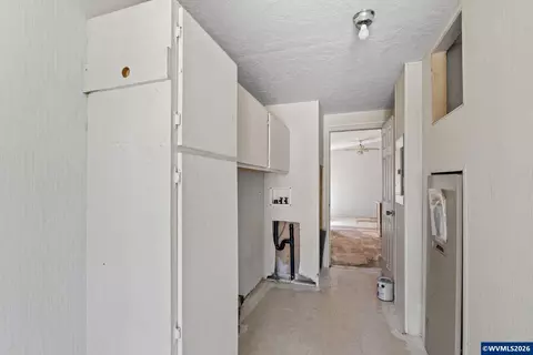 Other - 136 E Hillcrest Dr, Eugene, OR 97404 photo 3 of 9