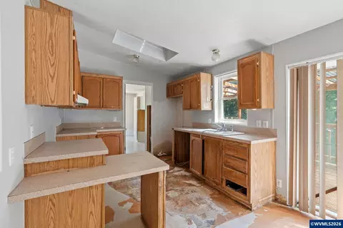 Kitchen - 136 E Hillcrest Dr, Eugene, OR 97404 photo 1 of 2