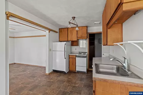 Kitchen - 136 E Hillcrest Dr, Eugene, OR 97404 photo 2 of 2