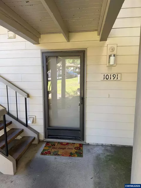 10191 SW Trapper Ter, Beaverton, OR 97008