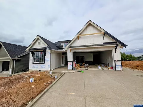 5727 Headwaters St SE, Salem, OR 97306