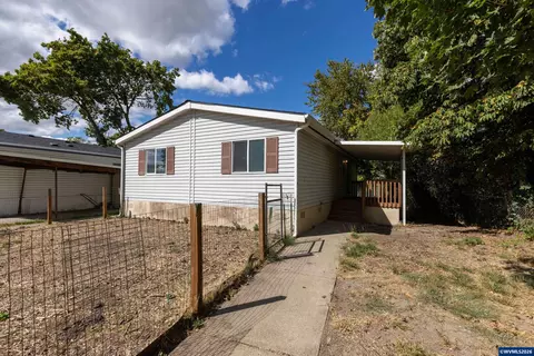 755 NE Circle Bl Bl #67, Corvallis, OR 97330