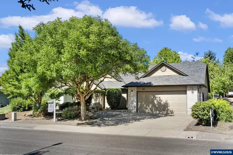 891 Whitetail Deer St NW, Salem, OR 97304