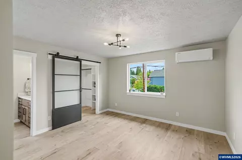 Bedroom - 1122 Barbara Ave NE, Keizer, OR 97303 photo 5 of 6
