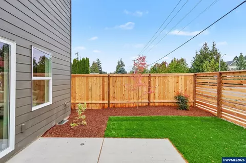 Exterior - 1122 Barbara Ave NE, Keizer, OR 97303 photo 7 of 9