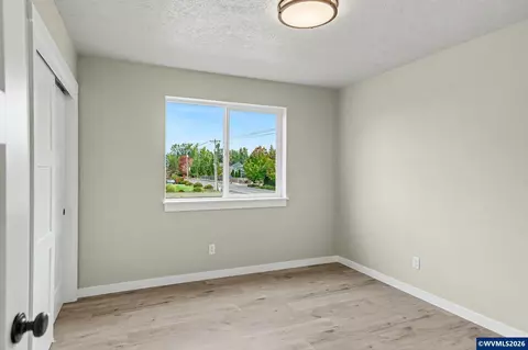 Bedroom - 1122 Barbara Ave NE, Keizer, OR 97303 photo 1 of 6