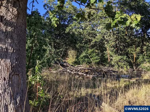 3711 NW Goldfinch Dr, Corvallis, OR 97330