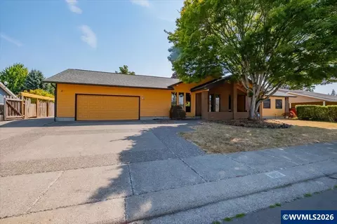 812 Garvord St, Lebanon, OR 97355