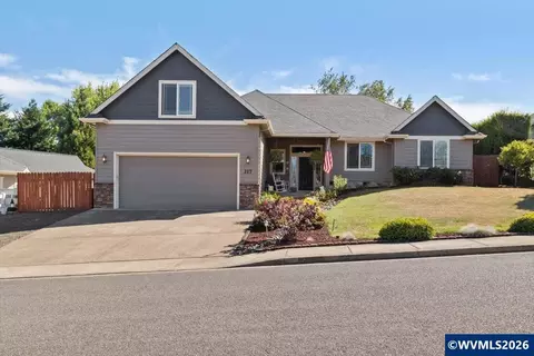 317 NW Ivy Ave, Dallas, OR 97338