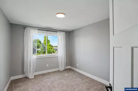 Bedroom - 433 Grant St, Silverton, OR 97381 photo 8 of 8