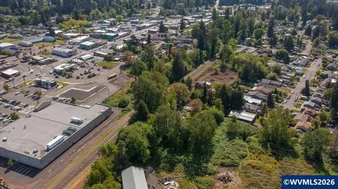 1400 Nandina St, Sweet Home, OR 97386