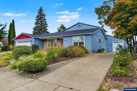 Exterior - 744 Cessna St, Independence, OR 97351 photo 5 of 11