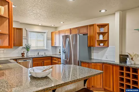 Kitchen - 744 Cessna St, Independence, OR 97351 photo 3 of 4