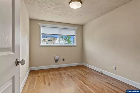 Bedroom - 744 Cessna St, Independence, OR 97351 photo 2 of 6
