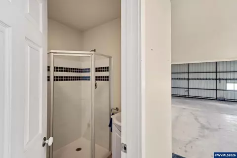 Bath - 744 Cessna St, Independence, OR 97351 photo 7 of 7