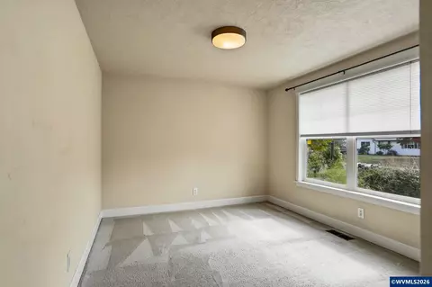 Bedroom - 744 Cessna St, Independence, OR 97351 photo 3 of 6