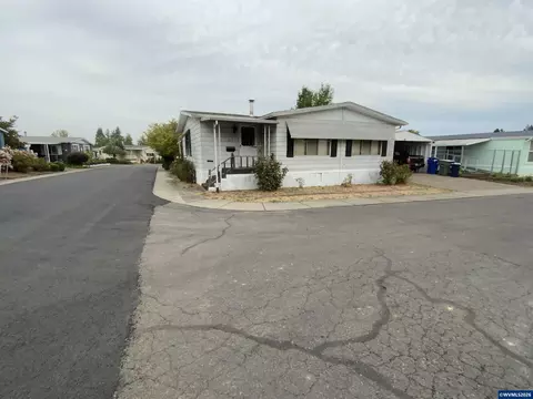 5355 River Rd N #117, Keizer, OR 97303