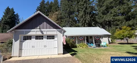 145 Patton Rd N, Detroit, OR 97342