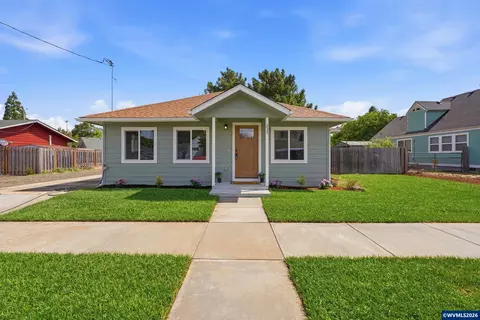 235 Cleveland St, Lebanon, OR 97355