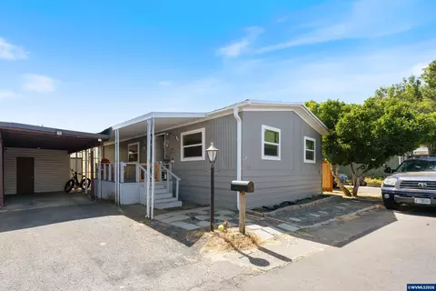141 17th St #3, Independence, OR 97351