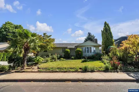 670 Smith Dr, Woodburn, OR 97071