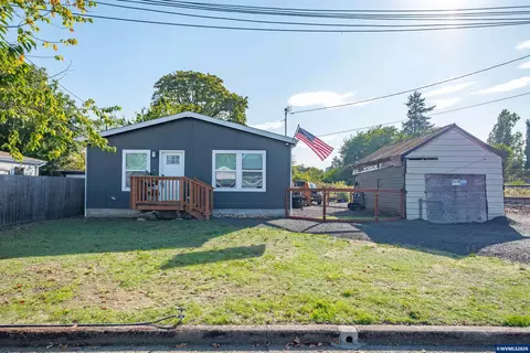 105 Columbus St NE, Albany, OR 97321