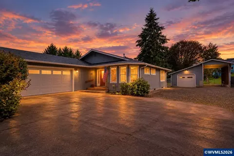 546 SW Hayter St, Dallas, OR 97338