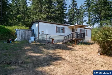 2020 Pioneer Rd, Dallas, OR 97338