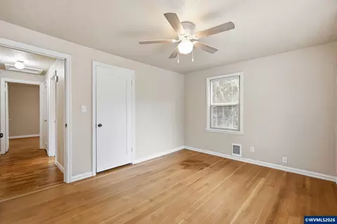 Bedroom - 485 21st St, Springfield, OR 97477 photo 1 of 5