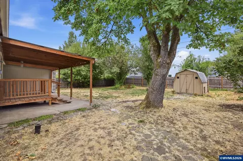 Exterior - 485 21st St, Springfield, OR 97477 photo 7 of 10