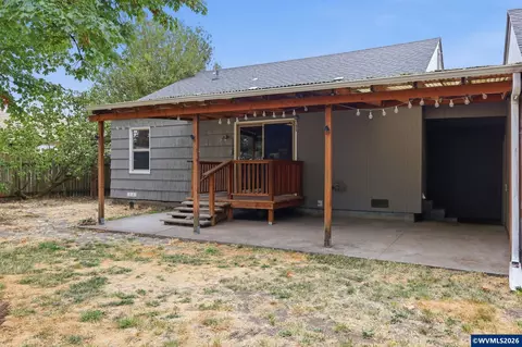 Exterior - 485 21st St, Springfield, OR 97477 photo 10 of 10