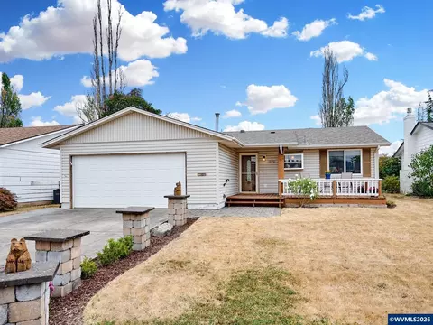 1090 Randolph Rd, Woodburn, OR 97071