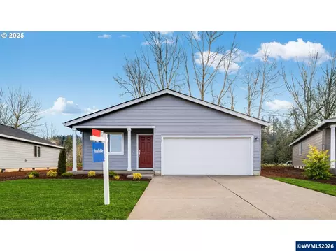 687 Minnesota St, Lebanon, OR 97355