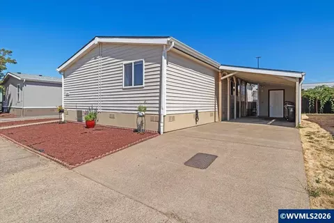 200 Market St #208, Lebanon, OR 97355