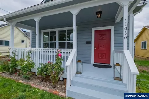 1060 SE Shelton St, Dallas, OR 97338