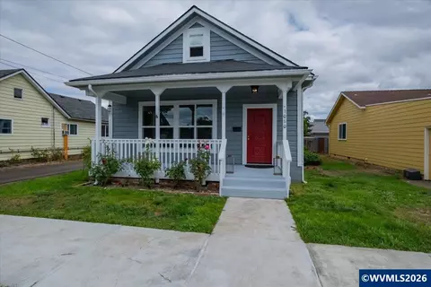 1060 SE Shelton St, Dallas, OR 97338