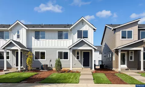 885 Kirksey St, Woodburn, OR 97071