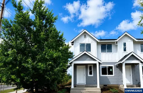 885 Kirksey St, Woodburn, OR 97071