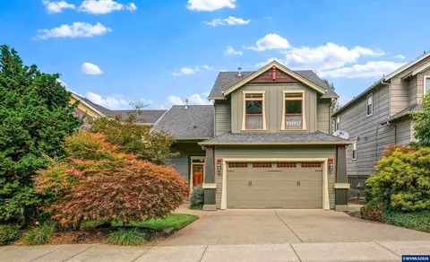 2777 Vibbert St S, Salem, OR 97302