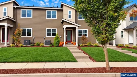 867 Kirksey St, Woodburn, OR 97071