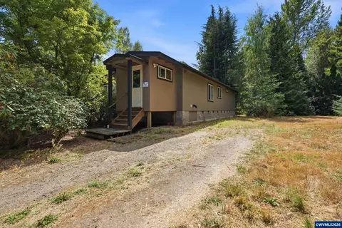 17433 Marsh Rd NE, Woodburn, OR 97071