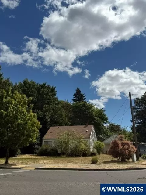 4450 SW Country Club Dr, Corvallis, OR 97333