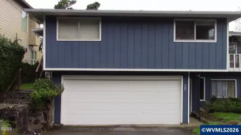 675 SE Keel Ave, Lincoln City, OR 97367