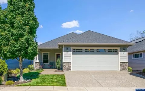 2144 SE Rhododendron Ave, Dallas, OR 97338