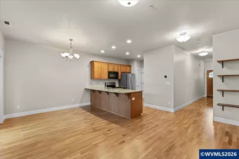 Living - 211 Silver St, Silverton, OR 97381 photo 2 of 2