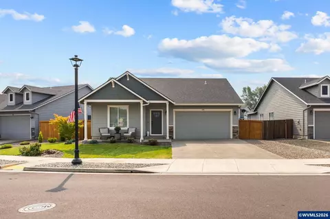 405 Depot Ave, Brownsville, OR 97327
