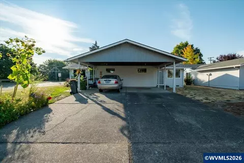 2501 Prairie Pl SE, Albany, OR 97322